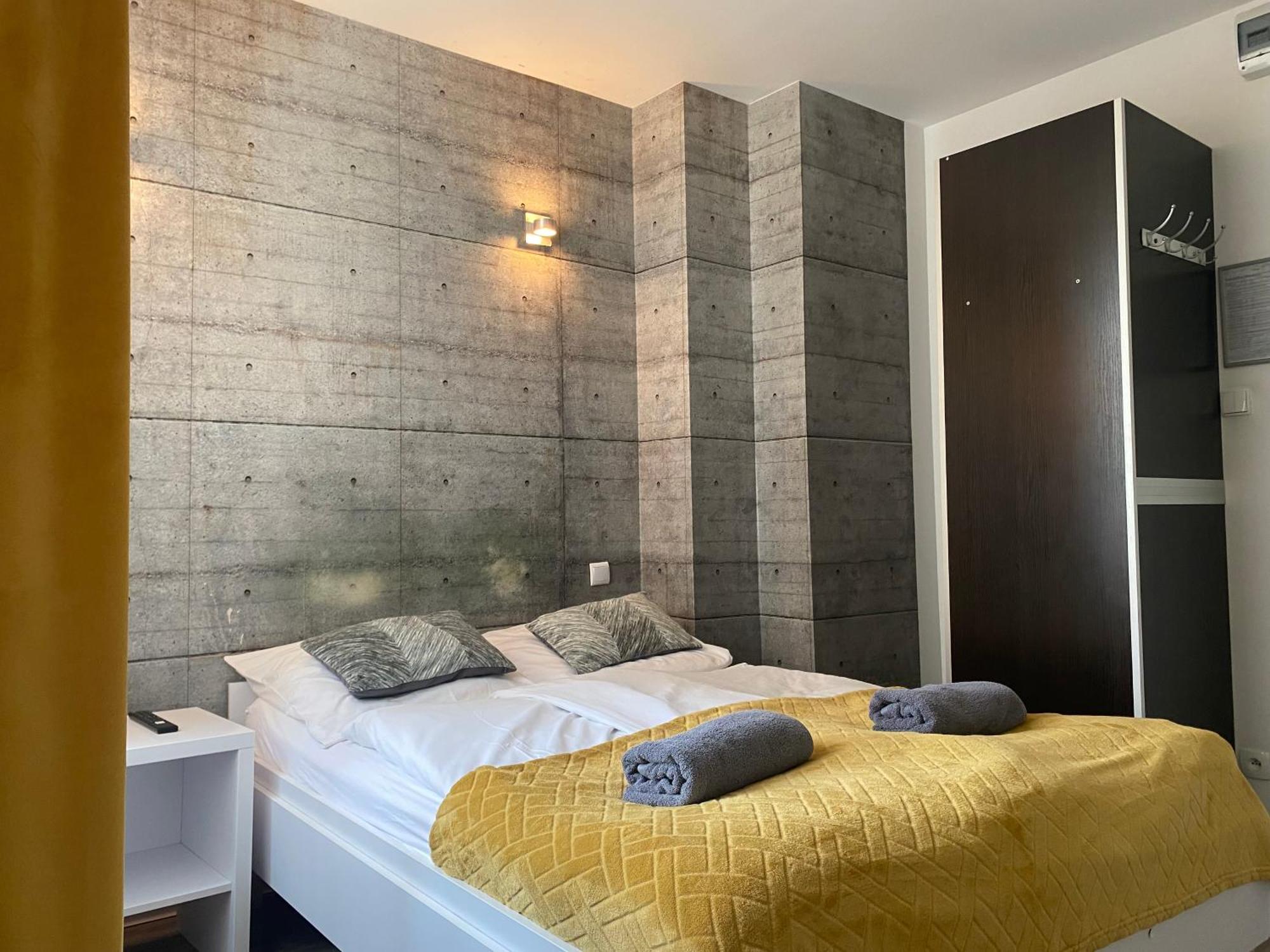 Hostel Przed świtem